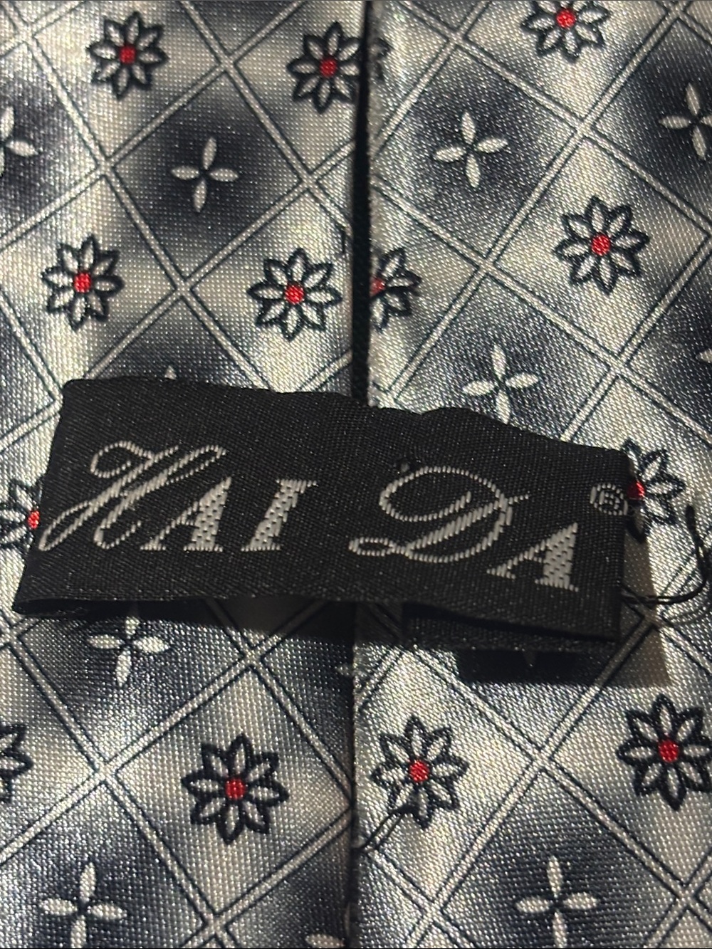 Men’s satin shiny silver grey floral geometric print wide vintage dressy necktie - Picture 10 of 10
